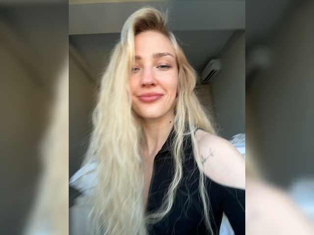 Looonacom live cam on BongaCams