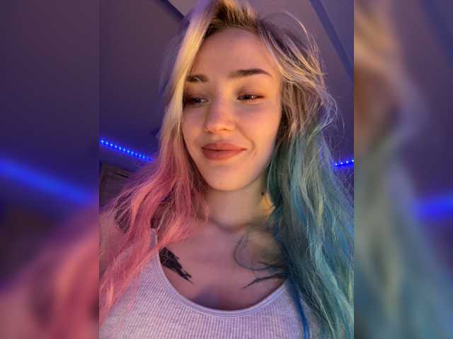 Looonacom live cam on BongaCams
