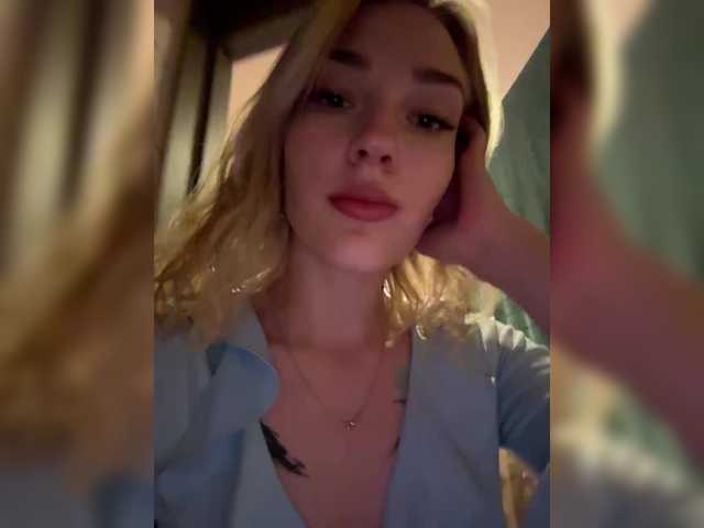 Looonacom live cam on BongaCams