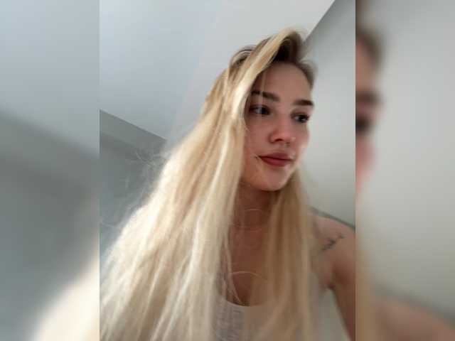 Looonacom live cam on BongaCams