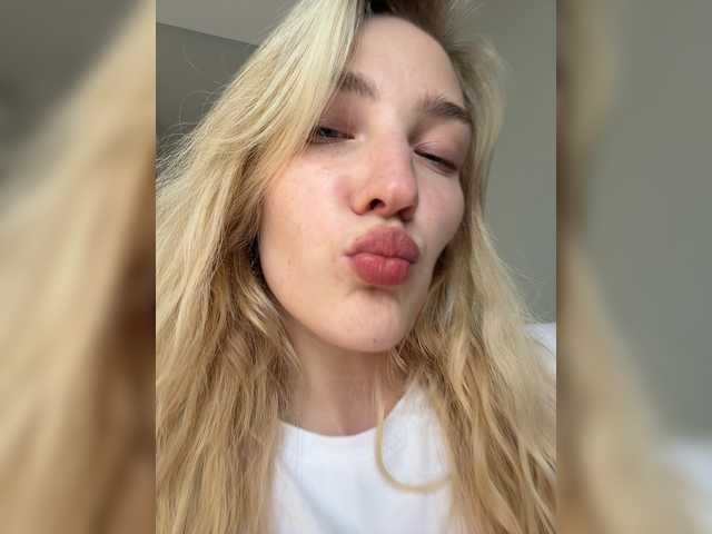 Looonacom live cam on BongaCams