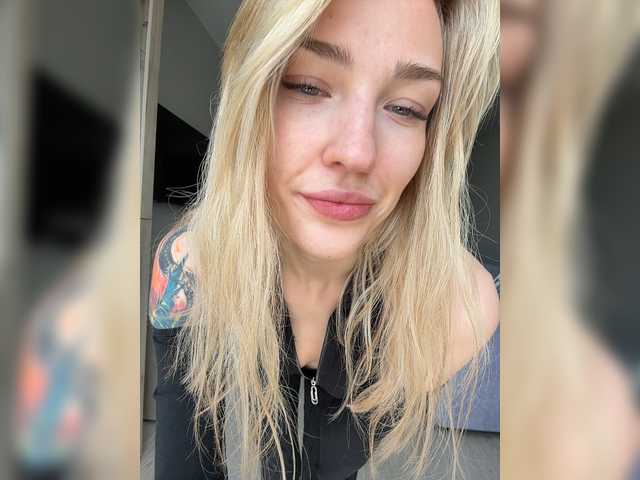 Looonacom live cam on BongaCams