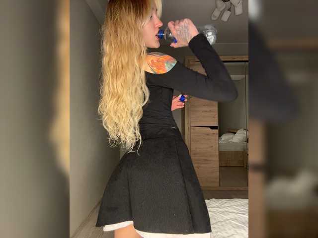 Looonacom live cam on BongaCams