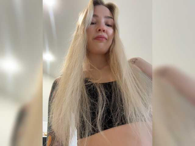 Looonacom live cam on BongaCams