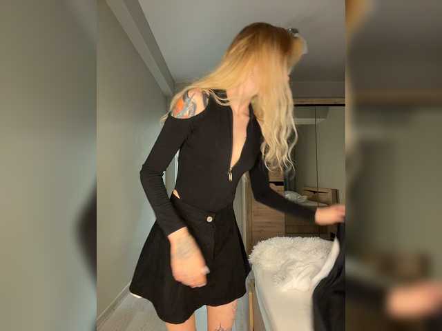 Looonacom live cam on BongaCams