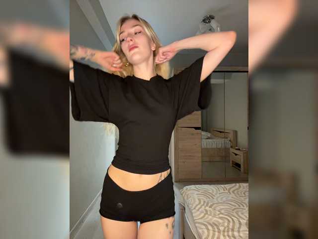 Looonacom live cam on BongaCams
