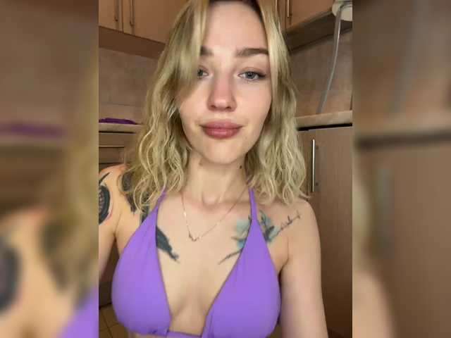 go to chat with AlinnaAnnila