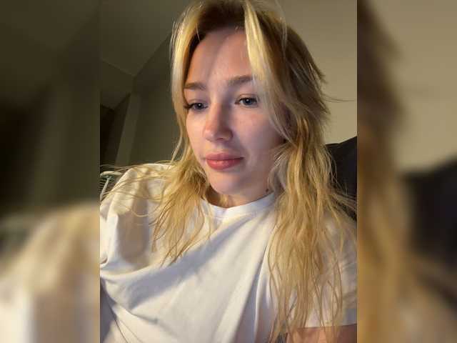 Looonacom live cam on BongaCams