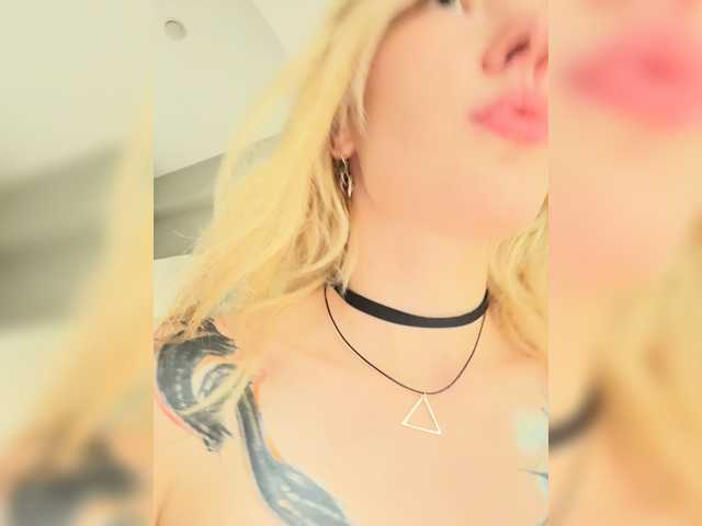 Looonacom live webcam show