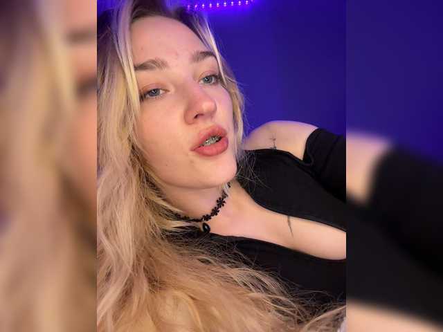 Looonacom live cam on BongaCams