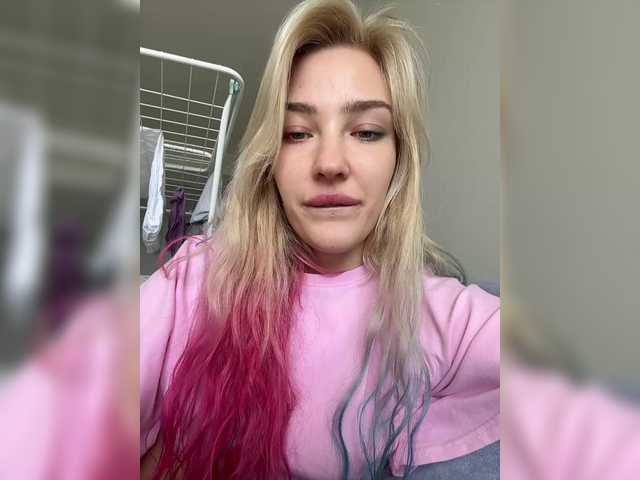 AlinnaAnnila live cam preview