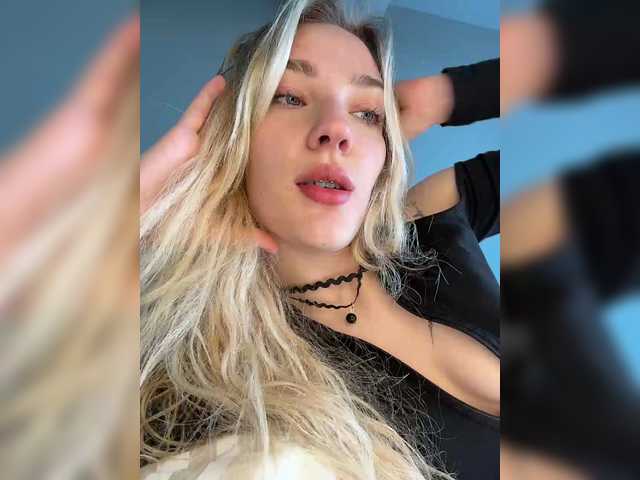 Looonacom live cam on BongaCams