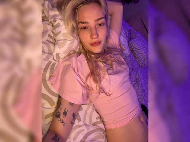 Looonacom live cam on BongaCams