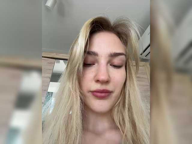 Looonacom live cam on BongaCams