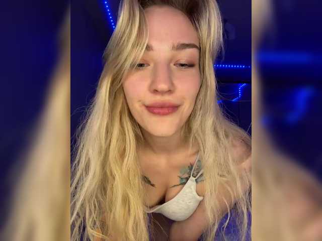 Looonacom live cam on BongaCams