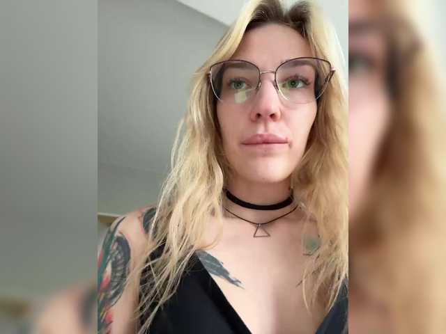 Looonacom live webcam show
