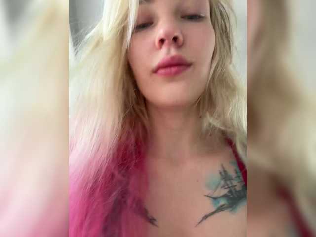 Looonacom live cam on BongaCams