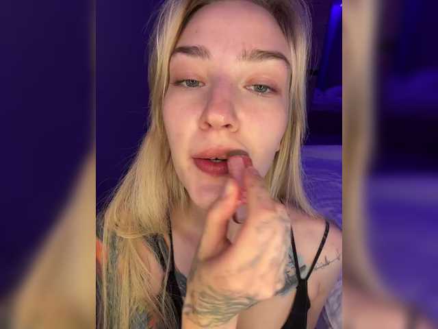 Looonacom live cam on BongaCams