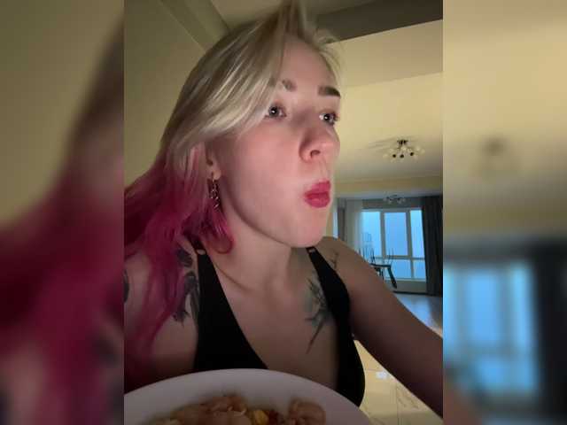 AlinnaAnnila live cam preview