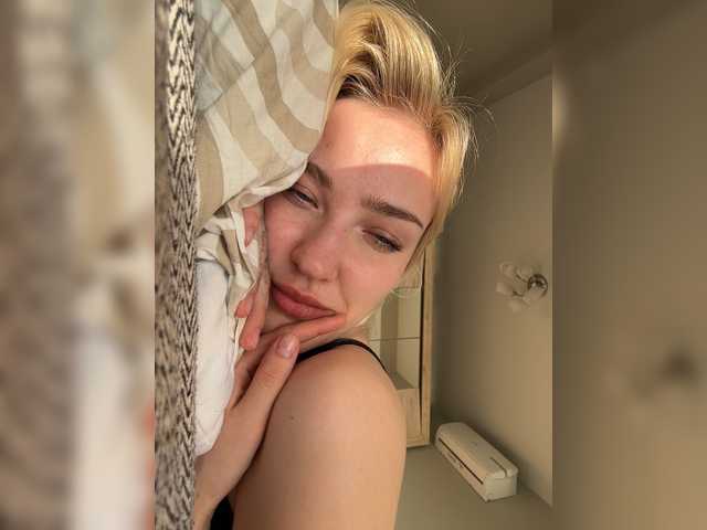 Looonacom live cam on BongaCams