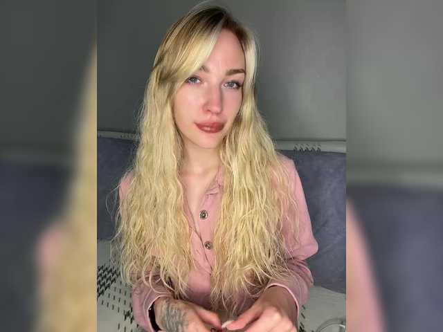 Looonacom live cam on BongaCams