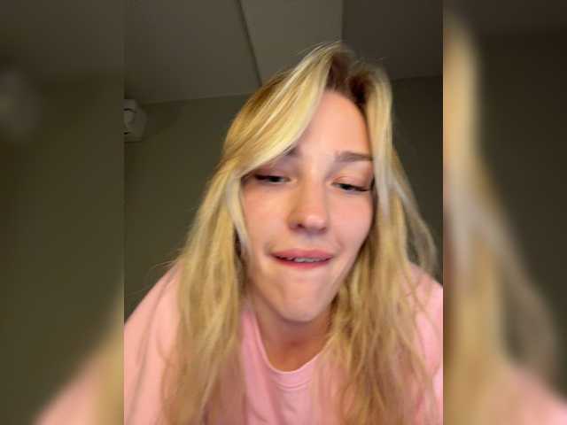 Looonacom live cam on BongaCams