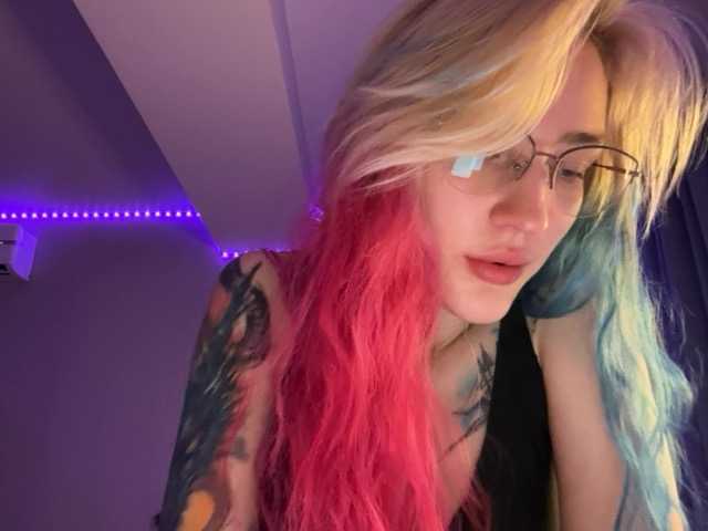 Looonacom live cam on BongaCams