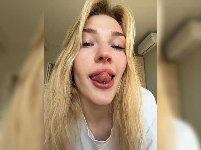 Looonacom live cam on BongaCams