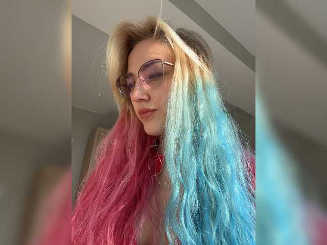 Looonacom live cam on BongaCams