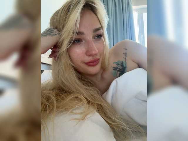 Looonacom live cam on BongaCams