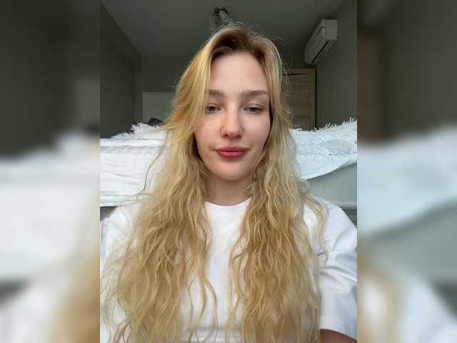 AlinnaAnnila live cam preview
