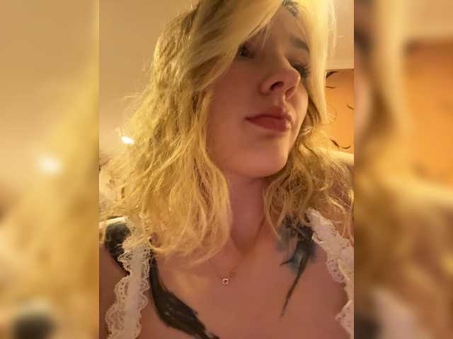 Looonacom live cam on BongaCams