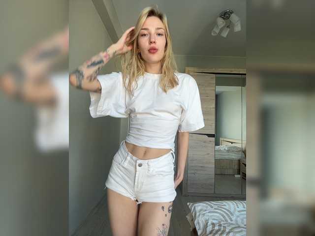 Looonacom live webcam show