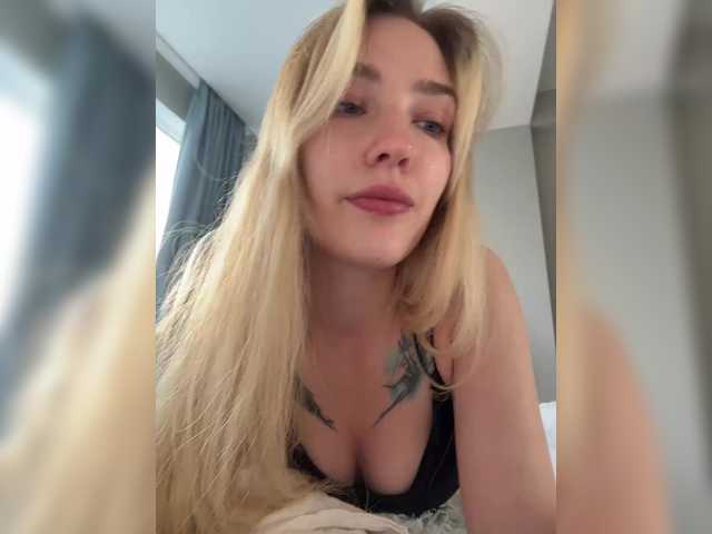 Looonacom live cam on BongaCams