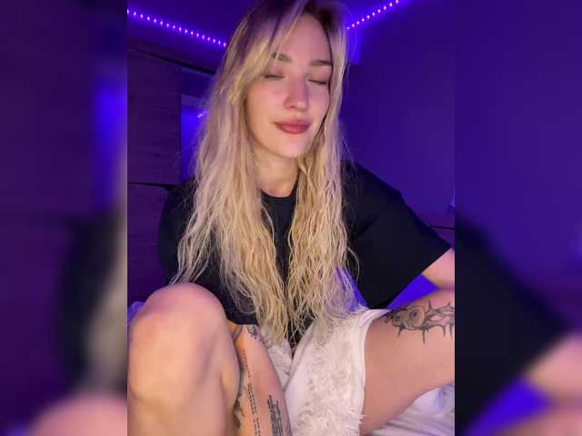 Looonacom live cam on BongaCams
