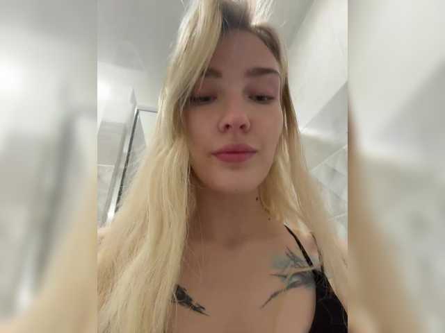 Looonacom live cam on BongaCams