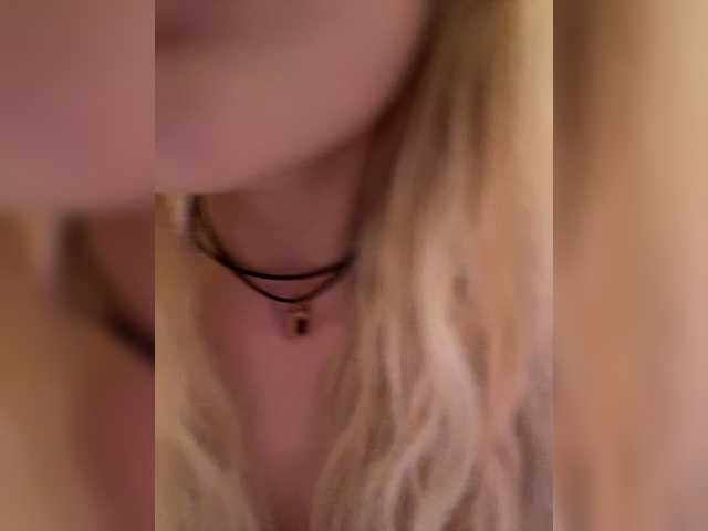 Looonacom live cam on BongaCams
