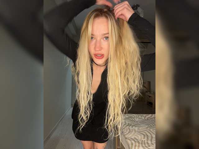 AlinnaAnnila live cam