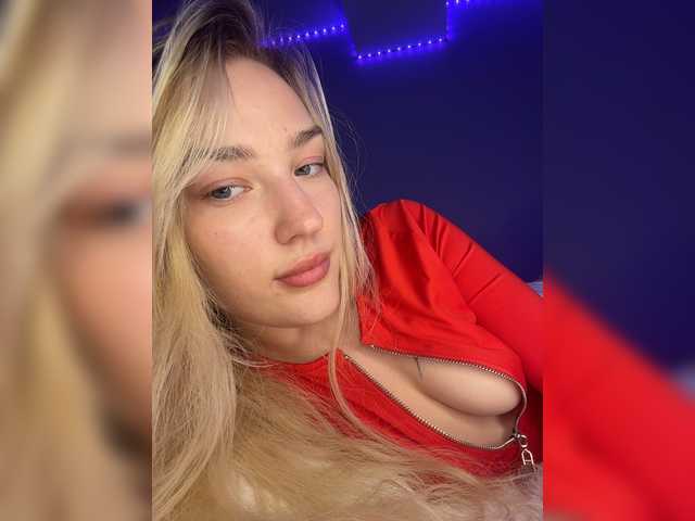 Looonacom live cam on BongaCams