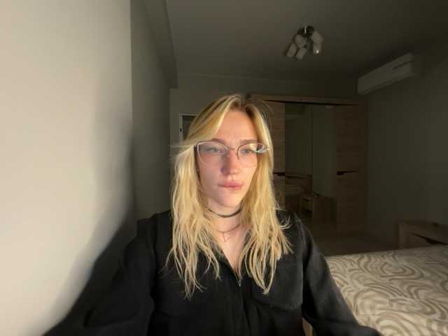 Looonacom live webcam show
