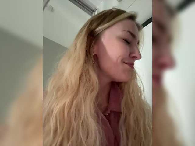 Looonacom live cam on BongaCams