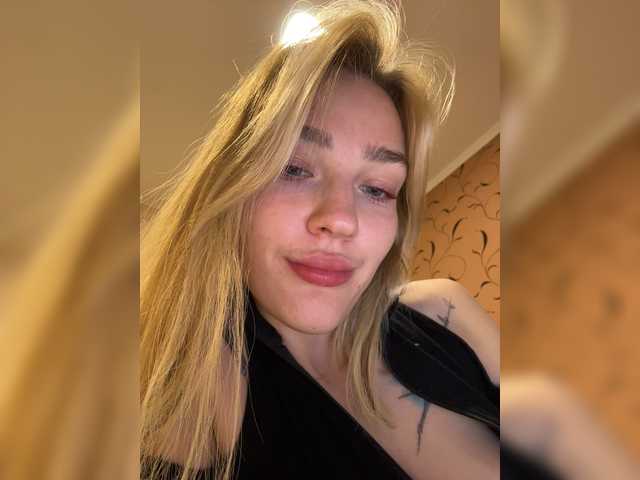 Looonacom live cam on BongaCams