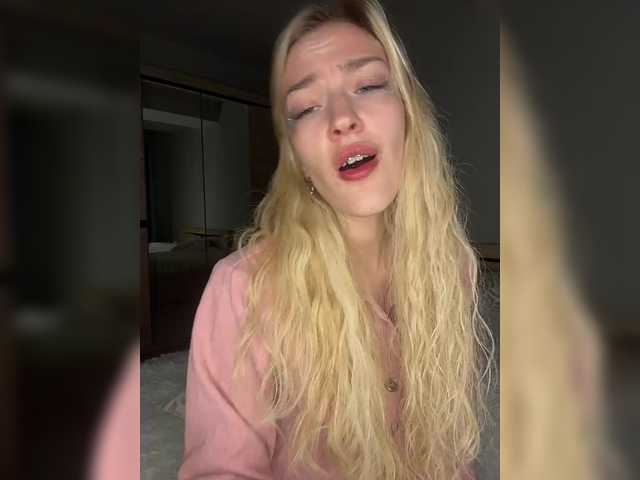 Looonacom live cam on BongaCams