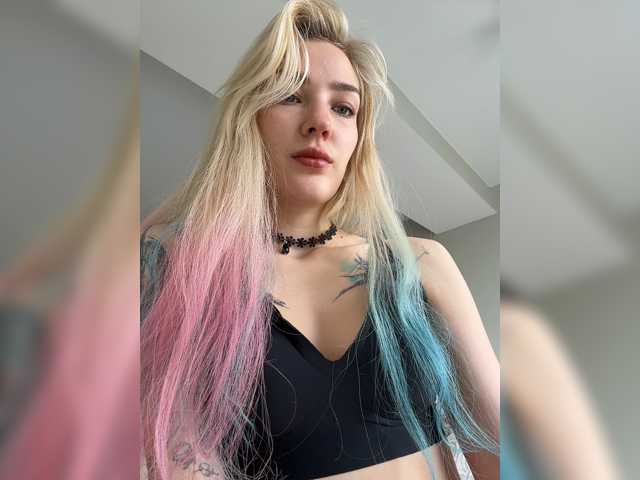 Looonacom live cam on BongaCams