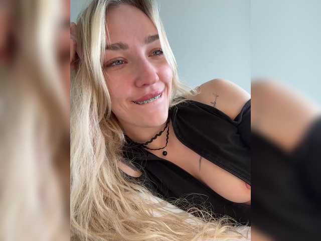 Looonacom live cam on BongaCams