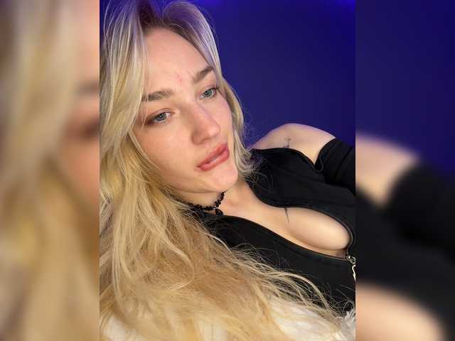 Looonacom live cam on BongaCams