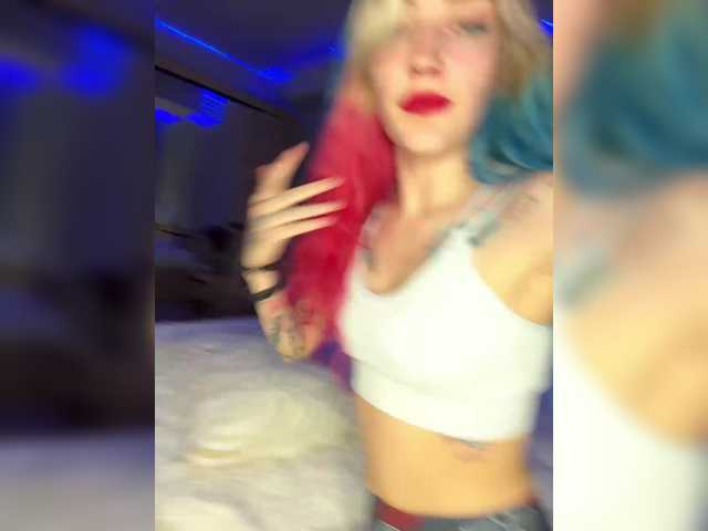 Looonacom live cam on BongaCams