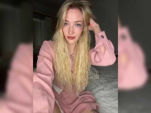 Looonacom live cam on BongaCams