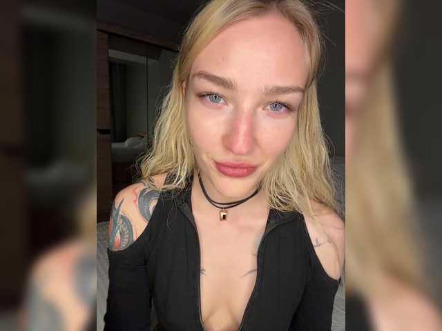 Looonacom live cam on BongaCams