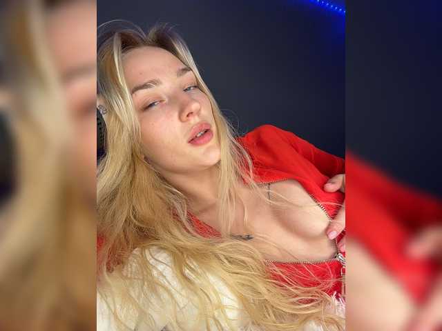 Looonacom live cam on BongaCams